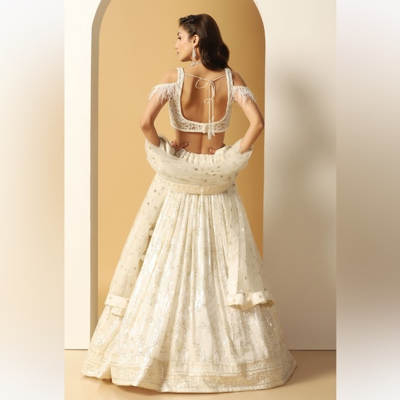 MEENAGURNAM Ivory Lehenga Georgette Embellished Thread Sequin Work - Picture 3 of 4